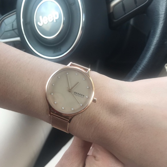 Skagen Watch SKW2778 Rose Gold Pearl Indicators